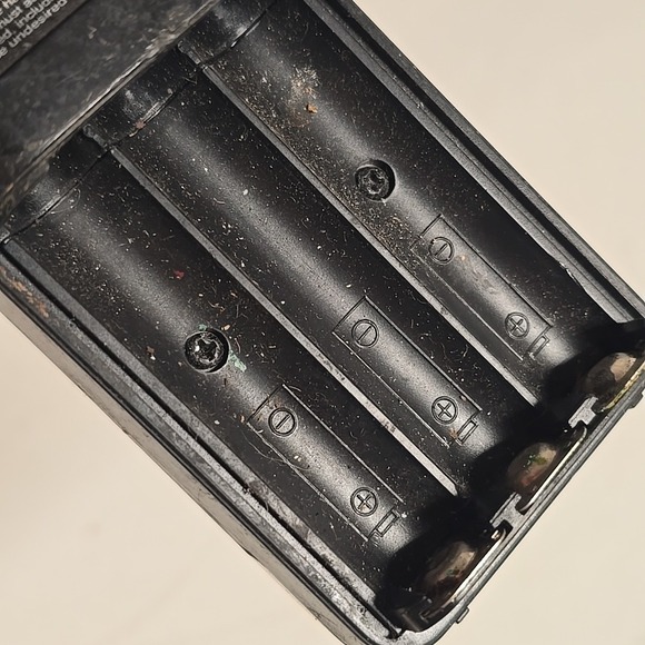 Cobra RoadTrip HH38WXST 4-Watt 40-Channel Sound Tracker Handheld CB Radio - Picture 8 of 10